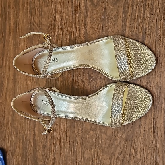 Michael Kors Sz 11M glitter gold round toe 3 in heel stiletto in original box - Picture 1 of 6